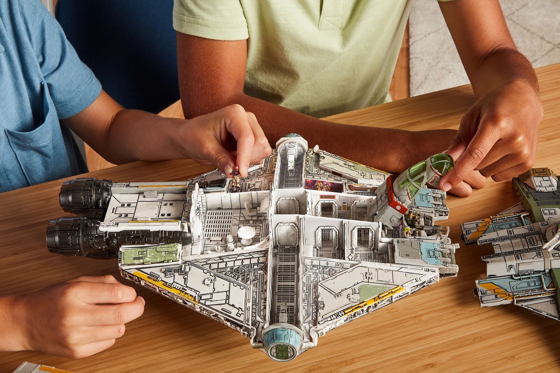 Star Wars Micro Galaxy Ghost 15" Vehicle W/ Motion-Activated Lights, Sounds & 4 Micro Figures