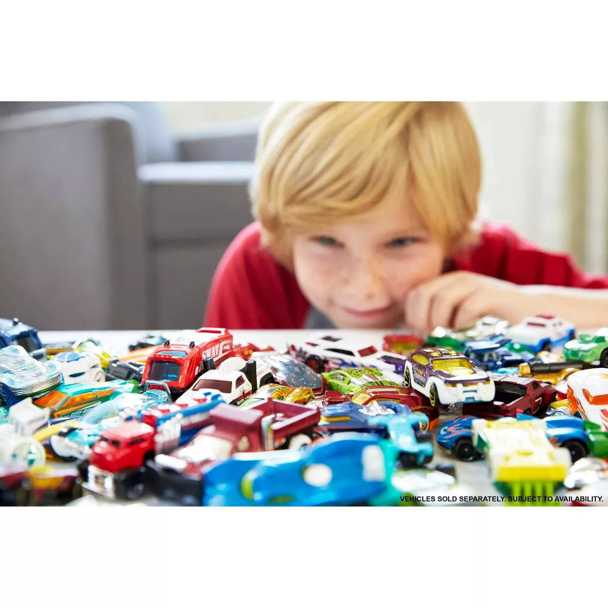 Hot Wheels Cars & Trucks Set with 1 Exclusive Car - 1:64 Scale - 8Pk