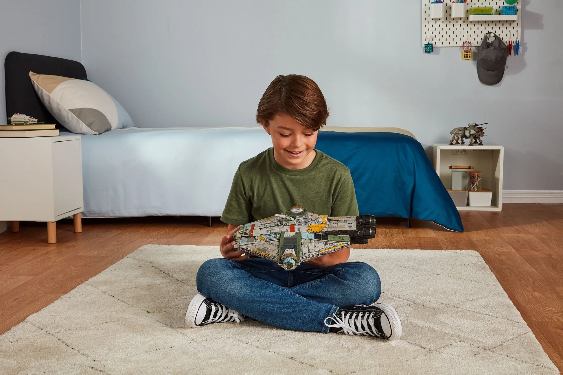 Star Wars Micro Galaxy Ghost 15" Vehicle W/ Motion-Activated Lights, Sounds & 4 Micro Figures